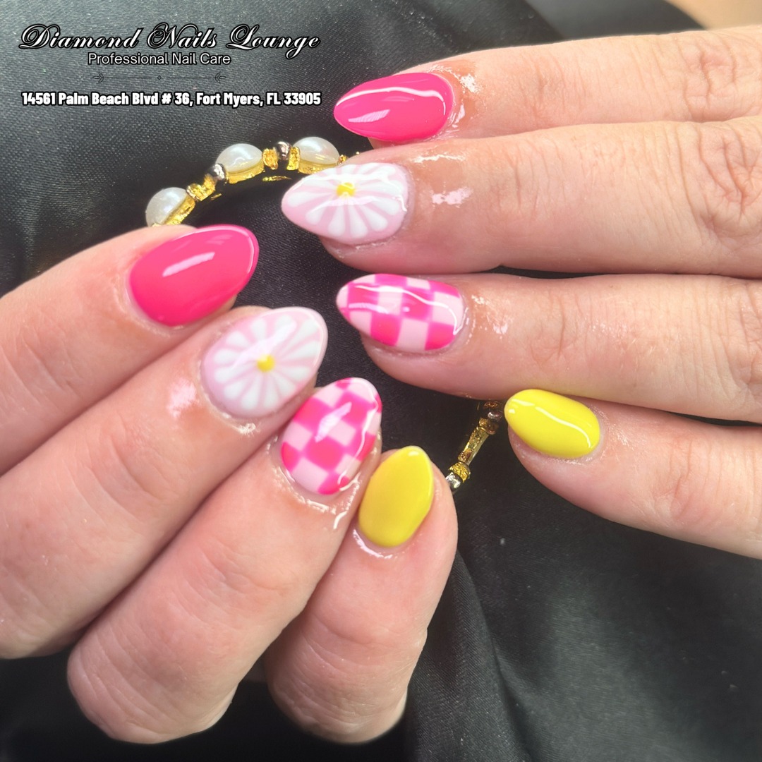 Diamond Nails Lounge